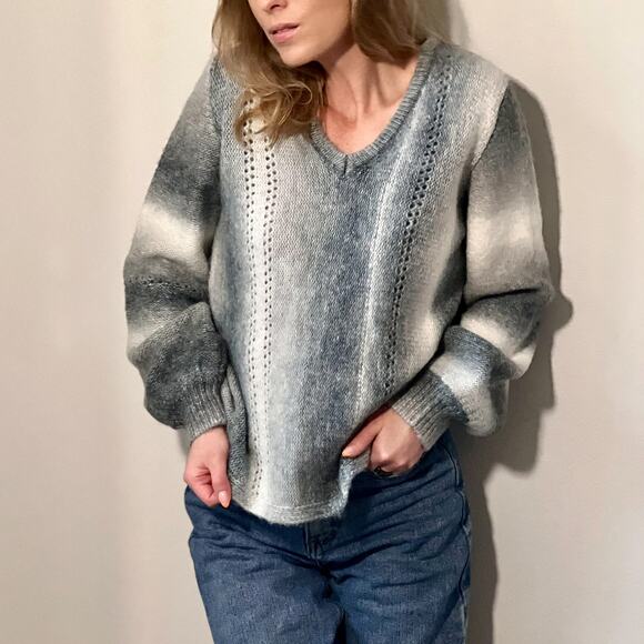 Cozy Winter Picadilly Canada Gradient Knit Gray Sweater Pullover Size S - Picture 8 of 11